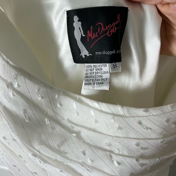 Mac Duggal White Silver Rosette Appliqué One-Shoulder Chiffon 49179 Gown 8 - Picture 9 of 9